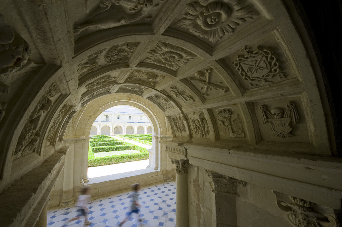 [ Beginning of Shooting Data Section].Nikon D700.11 01 2008 16:54:55.42.Date et l'heure : UTC, Heure d'été:Désactivée.RAW (12 bits).Taille d'image : L (4256 x 2832), FX.Objectif : 14-24mm F 2,8G.Photographe :                                     .Copyright :                                                       .Focale : 14mm.Mode d'exposition : Auto à priorité ouverture.Mesure : Matricielle.Vitesse d'obturation : 1 20s.Ouverture : F 16.Correction expo. : 0IL.Régl. précis expo. :.Sensibilité ISO : ISO 200.Optimisation image :.Balance des blancs : Automatique, 0, 0.Mode mise au point : AF-S.Mode de zone AF : Automatique.Réglage précis AF : Désactivé.VR :.Réduction du bruit : Désactivée.Réduc. bruit ISO : Désactivée.Mode couleur :.Espace colorimétrique : Adobe RGB.Correction des tons :.Réglage des teintes :.Saturation :.Accentuation :.D-Lighting actif : Auto.Contrôle du vignetage : Normal.Contrôle auto de la distorsion :.Optimisation d'image : [SD] Standard.Fondé sur :.Réglage rapide : -.Accentuation : 5.Contraste : D-Lighting actif.Luminosité : D-Lighting actif.Saturation : 0.Teinte : 0.Filtre :.Virage :.Mode flash :  .Correction d'exposition flash :  .Mode synchro flash :  .Filtre gélatine coloré :.Sys coord :.Authentification : Désactivé.Nettoyage du capteur d'image :.Légende image :                                     .[ End of Shooting Data Section]